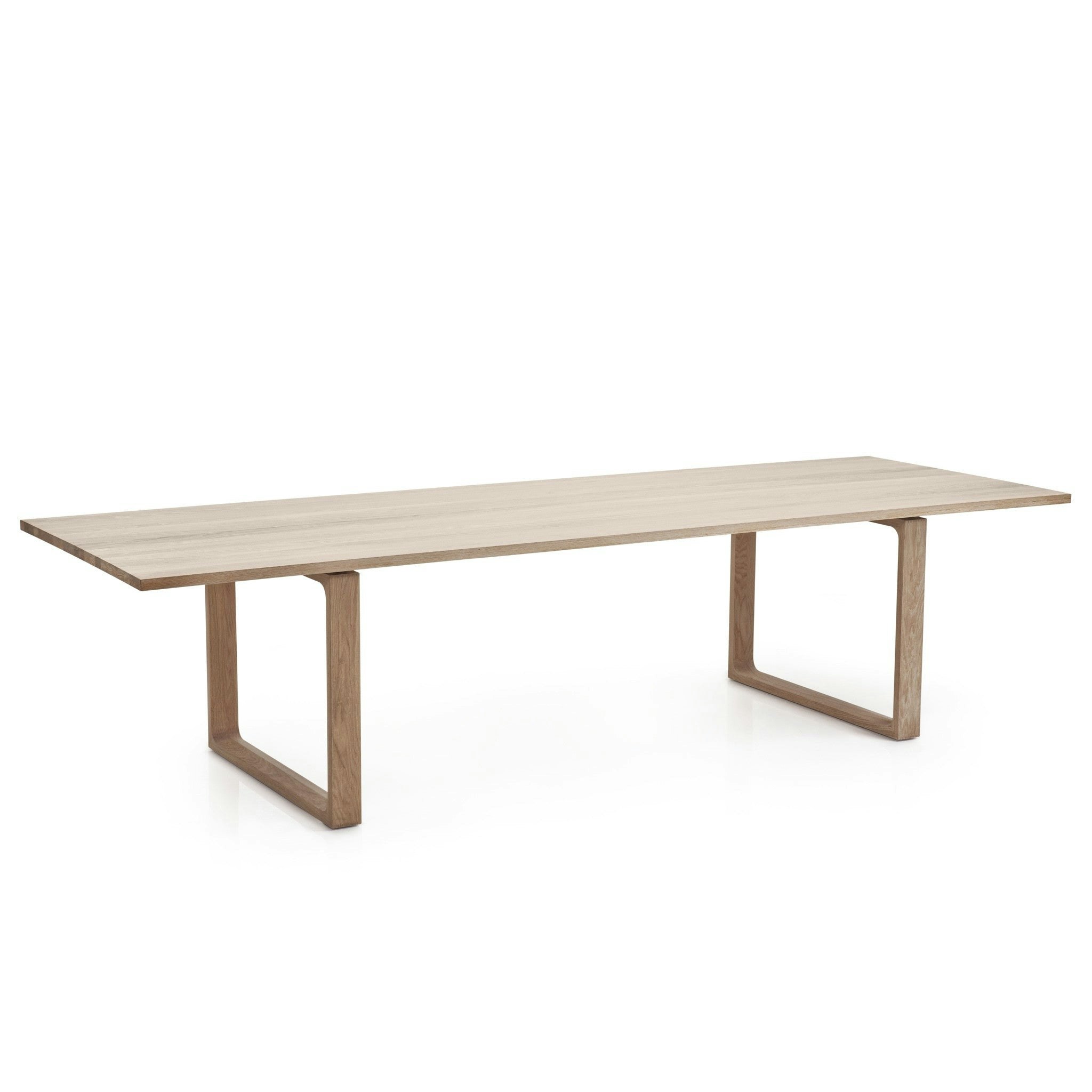 Essay Table by Fritz Hansen