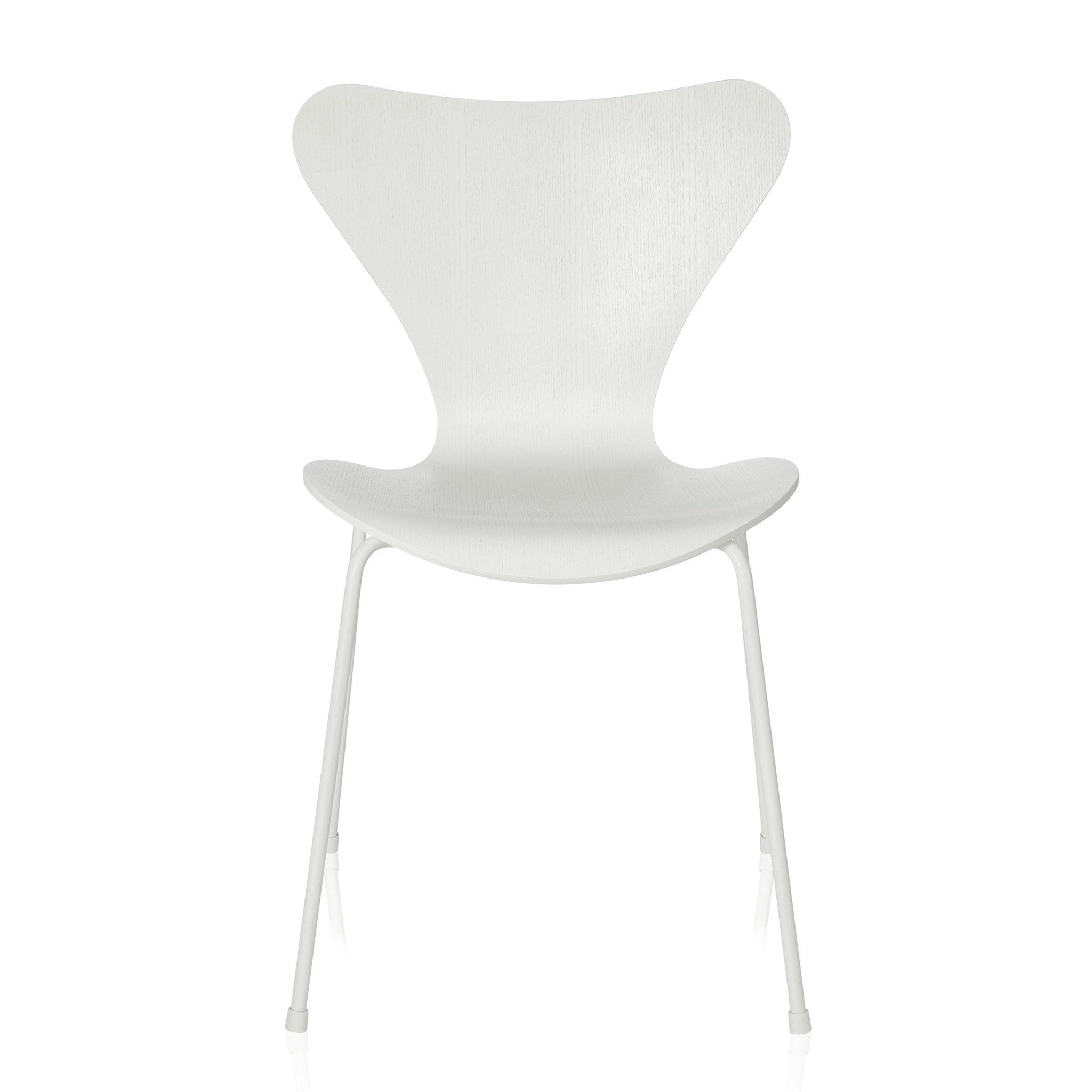 Series 7 Chair Monochrome by Fritz Hansen