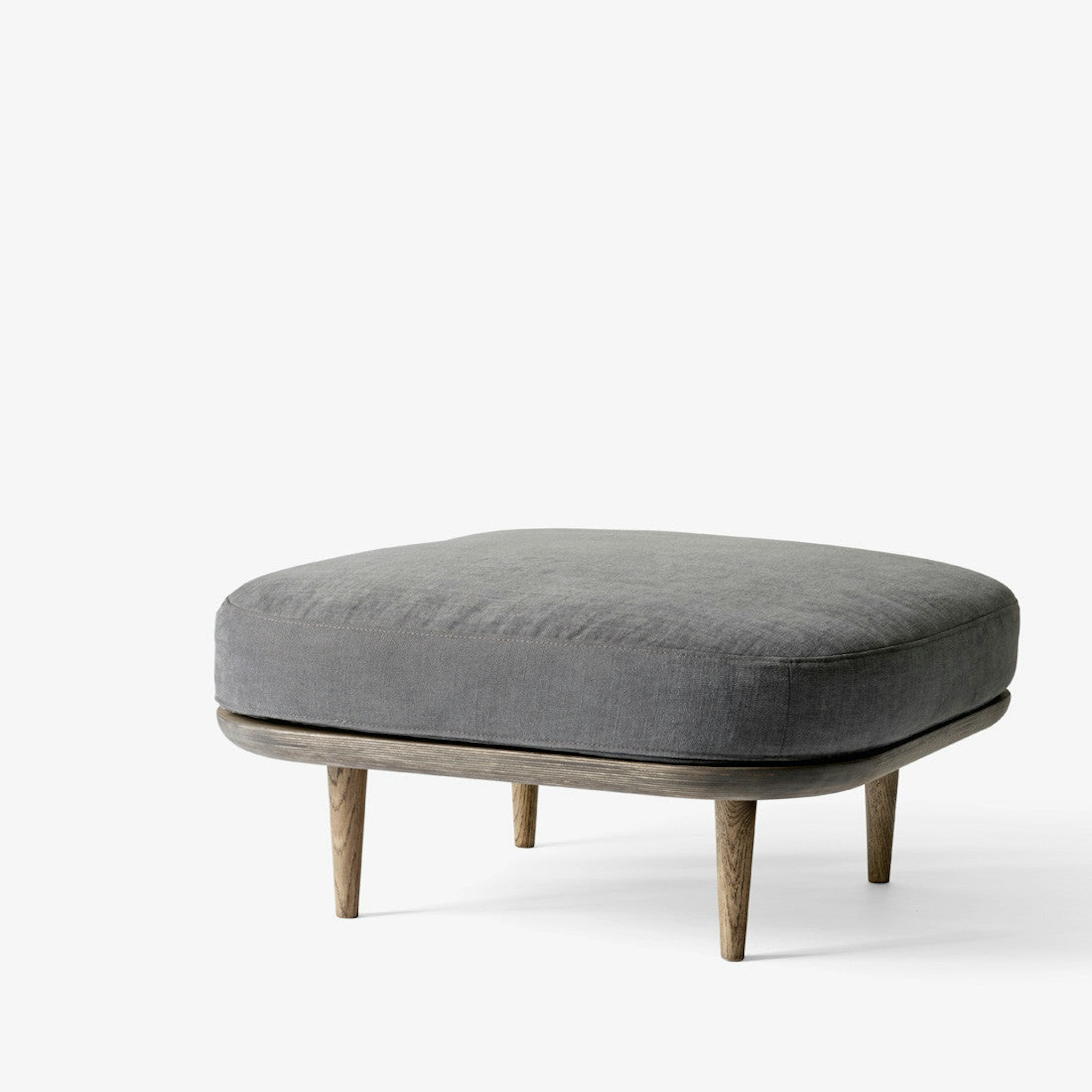 Fly Pouf SC9 by &Tradition